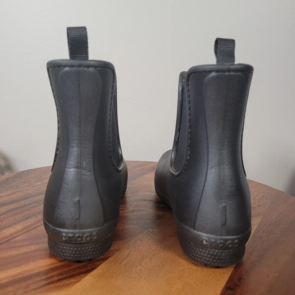 CROCS Black Rain Boots Pull on Chelsea Boot Waterproof Size Women's 4
